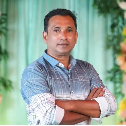 দৃশ্যমান গল্পের বিশ্বস্ত কণ্ঠ: ফটোসাংবাদিক রিয়াজ আহমেদ সুমনের বর্ণাঢ্য পথচলা