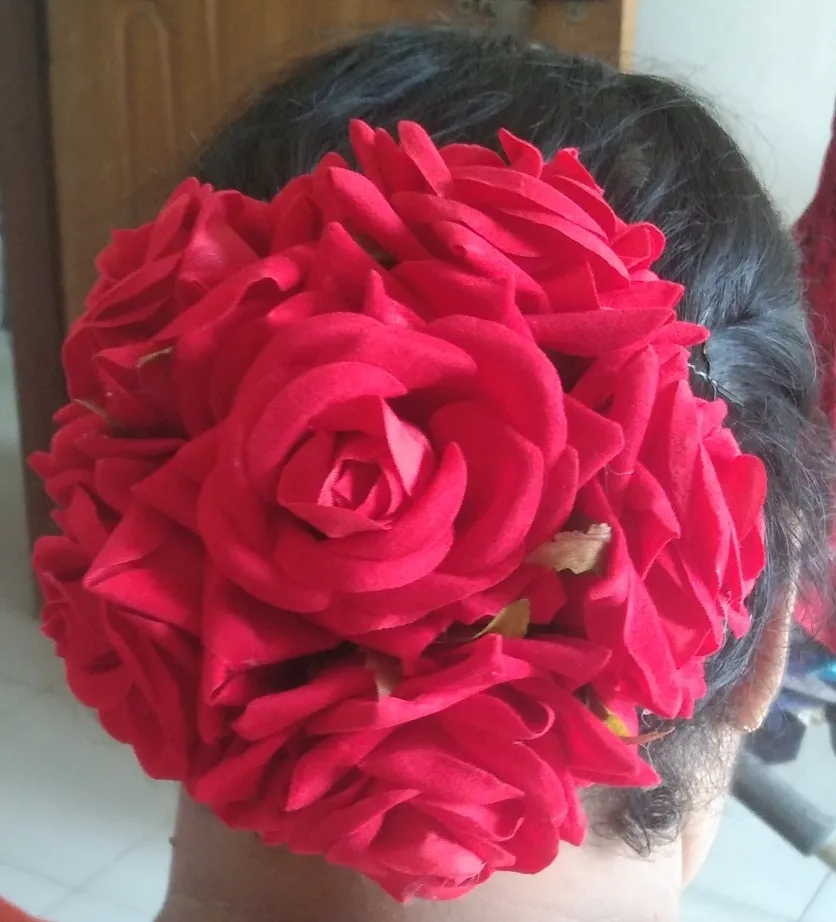 তোমার খোঁপায় –মোঃ আশিকুর রহমান 